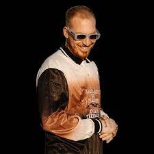 . En 2019, il sort la chanson Mamma Mia, également avec Amber Van Day.
![